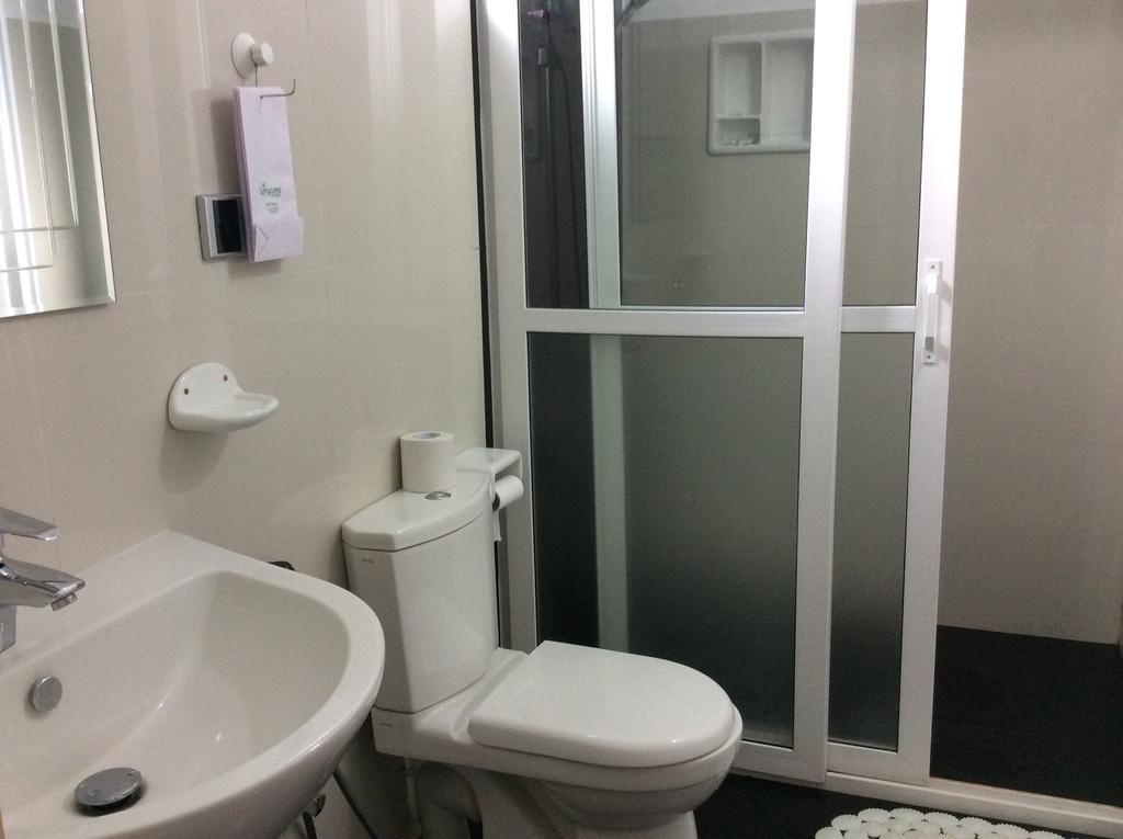מיריסה Lemazone Inn חדר תמונה
