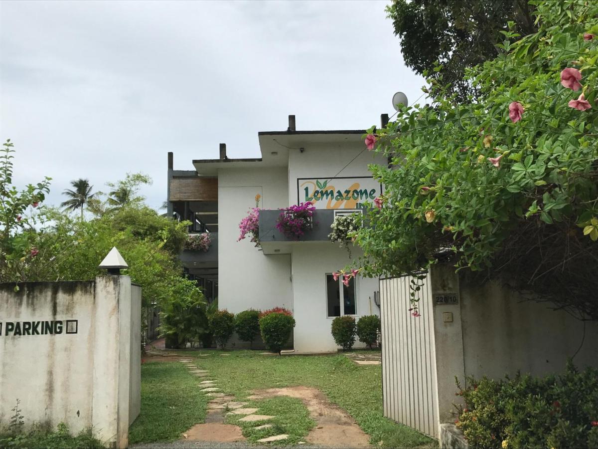 מיריסה Lemazone Inn מראה חיצוני תמונה
