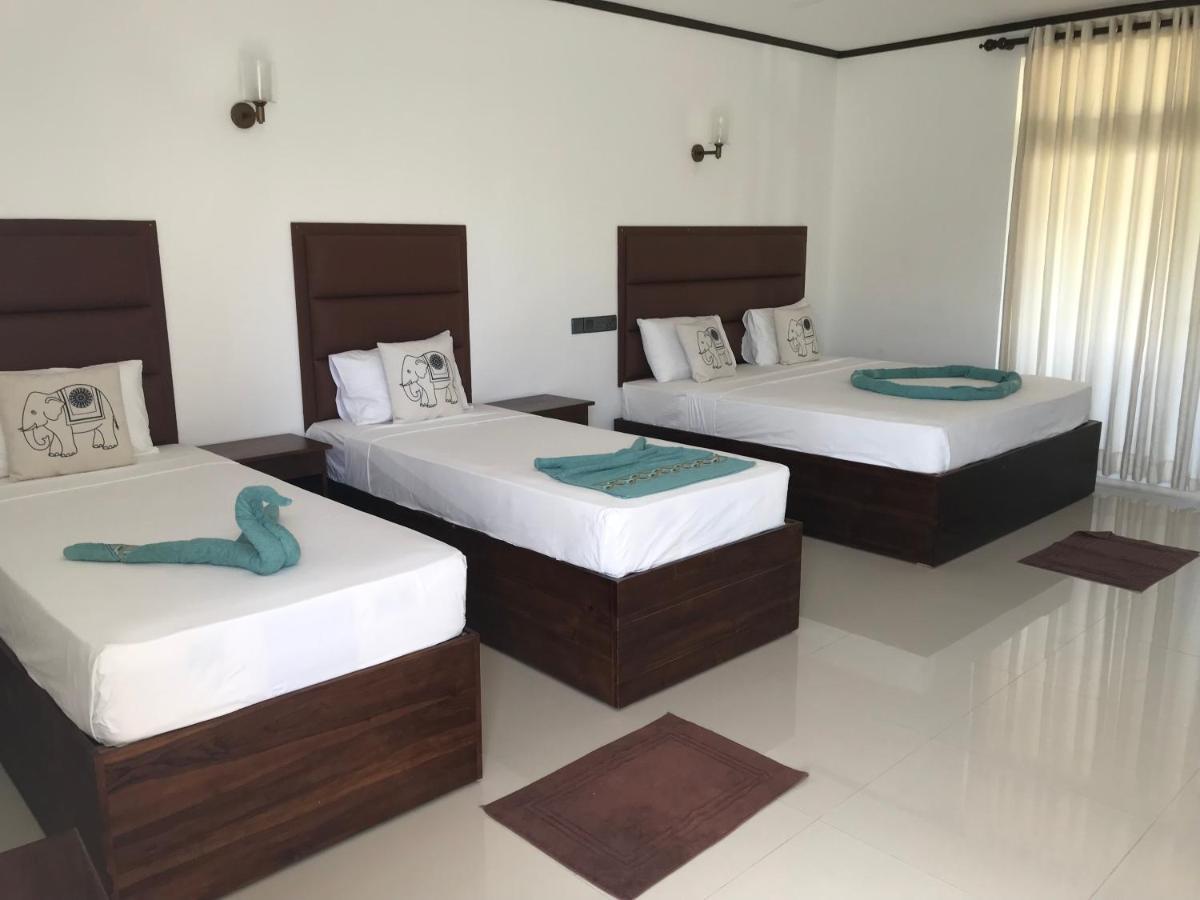 מיריסה Lemazone Inn מראה חיצוני תמונה