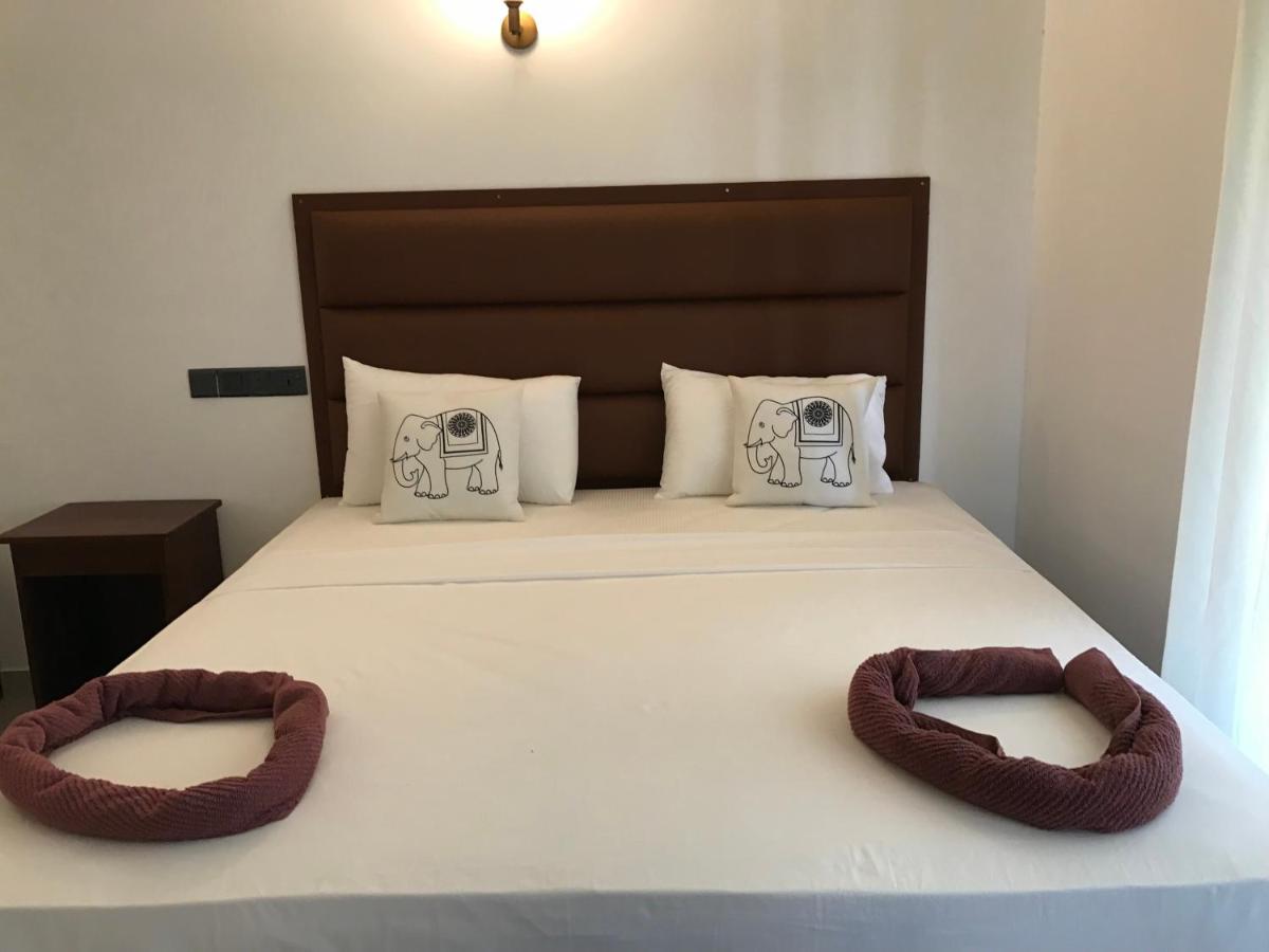 מיריסה Lemazone Inn מראה חיצוני תמונה