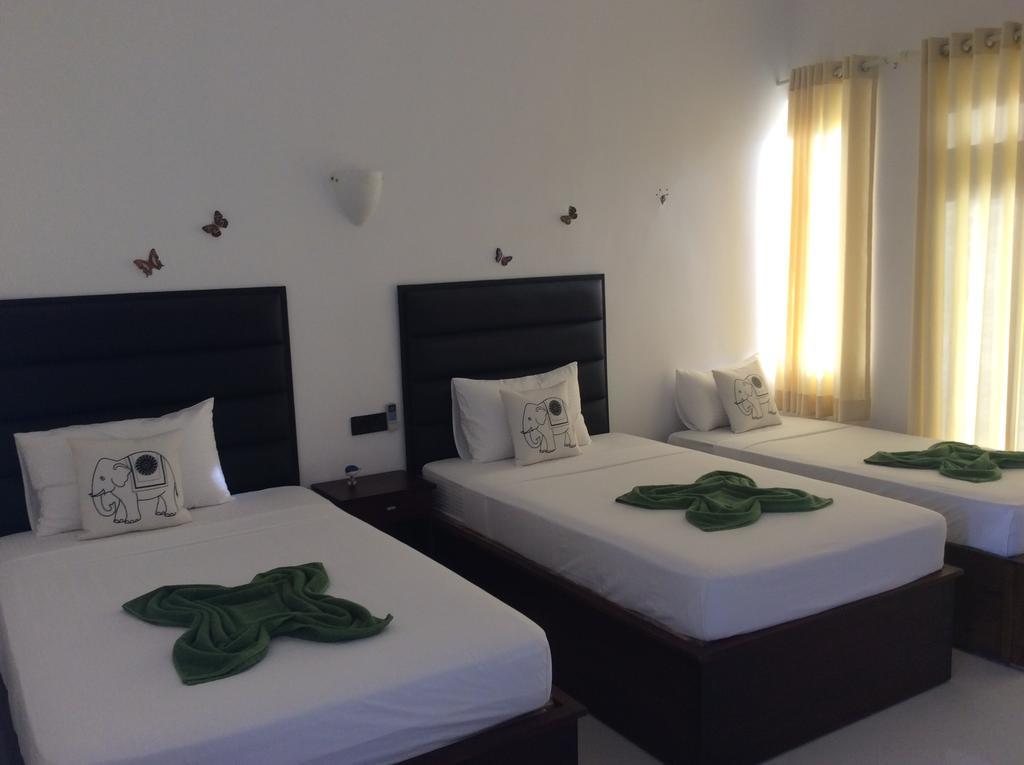 מיריסה Lemazone Inn מראה חיצוני תמונה