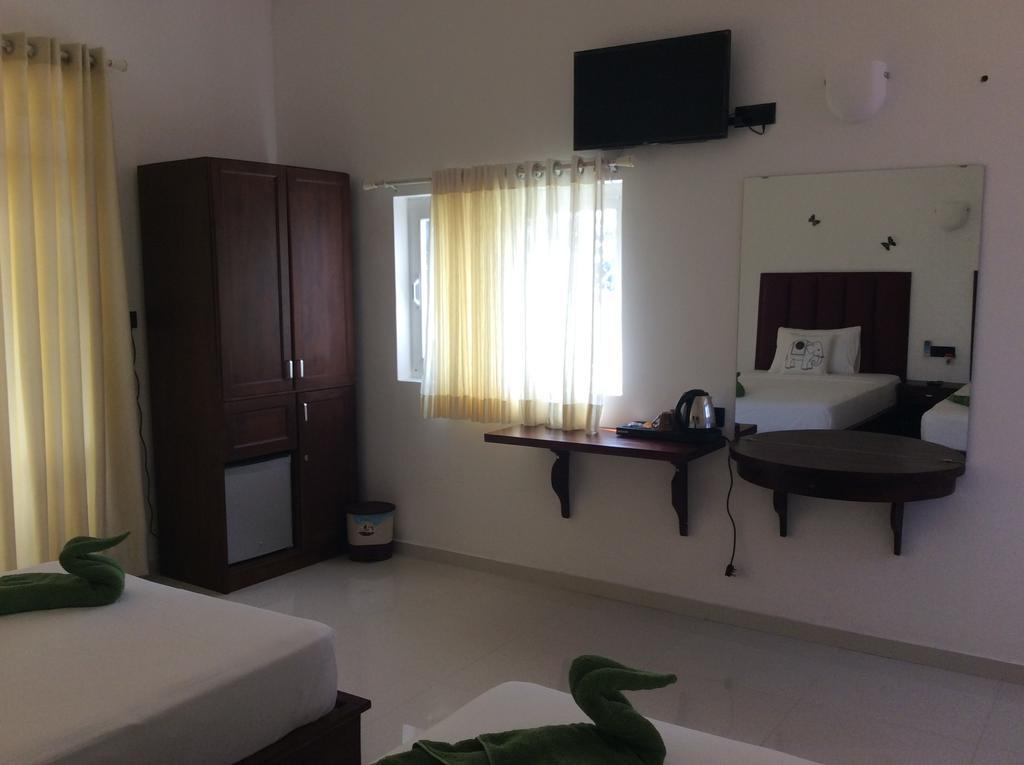 מיריסה Lemazone Inn מראה חיצוני תמונה
