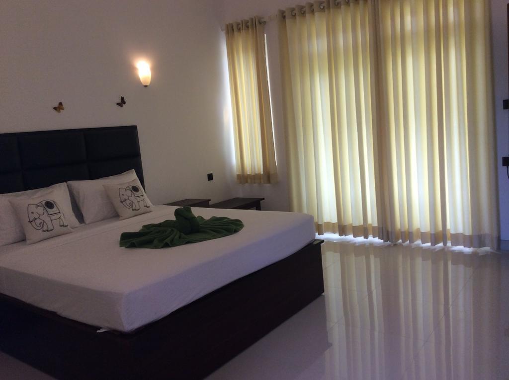 מיריסה Lemazone Inn מראה חיצוני תמונה