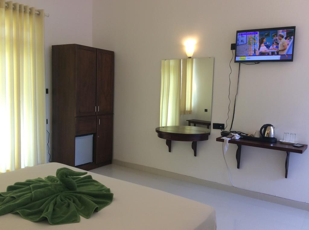 מיריסה Lemazone Inn מראה חיצוני תמונה